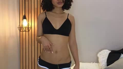 Snapshot of adele_carter_ chatting on March 9, 2025, 9:25 pm Andrea online show from March 9, 2025, 9:25 pm