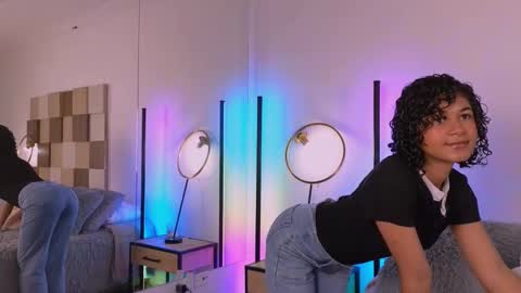 Snapshot of adele_carter_ chatting on October 25, 2025, 12:13 pm Andrea online show from October 25, 2025, 12:13 pm