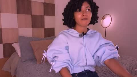 Snapshot of adele_carter_ chatting on January 14, 2026, 2:44 pm Andrea online show from January 14, 2026, 2:44 pm