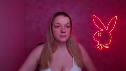 Adele online show from December 22, 2025, 12:35 pm