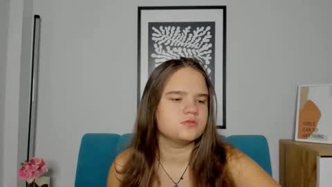 adelecruzz online show from November 5, 2025, 8:03 am