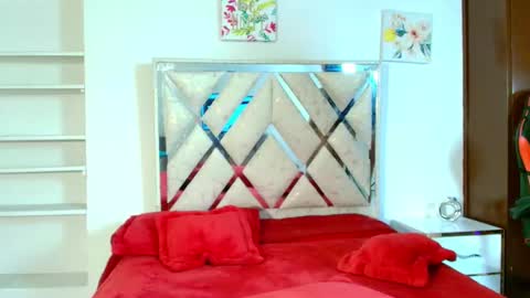 Snapshot of adelefunn chatting on December 1, 2025, 1:38 pm Adele online show from December 1, 2025, 1:38 pm