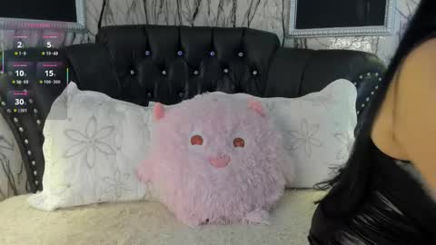 adelinemoretti online show from December 20, 2025, 12:23 pm