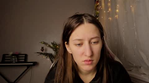 Adell online show from February 6, 2025, 10:10 pm