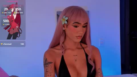 Isabellafirst online show from September 11, 2025, 4:51 pm