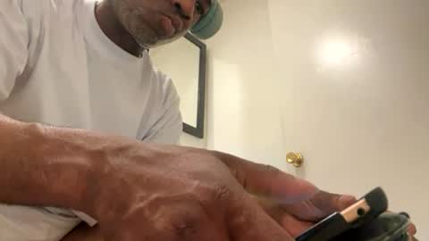 Snapshot of adick_ting chatting on June 16, 2026, 5:43 am adick_ting online show from June 16, 2026, 5:43 am