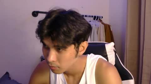 Snapshot of adios_amigo chatting on April 15, 2026, 4:25 pm Amigo online show from April 15, 2026, 4:25 pm