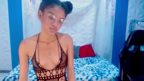 Snapshot of adisson_petite1 chatting on October 8, 2025, 1:09 pm adisson_petite1 online show from October 8, 2025, 1:09 pm