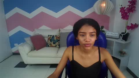Snapshot of adisson_petite1 chatting on October 12, 2025, 5:12 pm adisson_petite1 online show from October 12, 2025, 5:12 pm