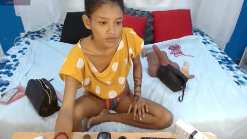Snapshot of adisson_petite1 chatting on December 1, 2025, 5:40 pm adisson_petite1 online show from December 1, 2025, 5:40 pm