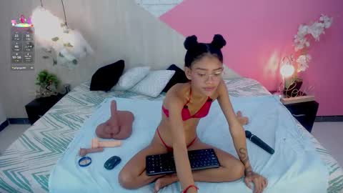 Snapshot of adisson_petite1 chatting on January 15, 2026, 7:17 pm adisson_petite1 online show from January 15, 2026, 7:17 pm