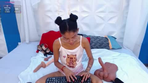 Snapshot of adisson_petite1 chatting on February 2, 2026, 6:39 pm adisson_petite1 online show from February 2, 2026, 6:39 pm