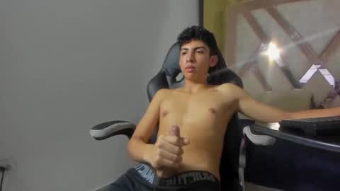 Snapshot of admedthot chatting on November 28, 2025, 3:31 am AdmedThot online show from November 28, 2025, 3:31 am