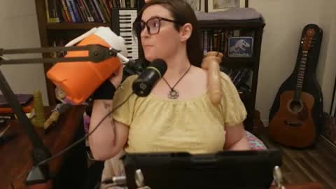 adobe_angel304 online show from December 17, 2024, 2:23 am