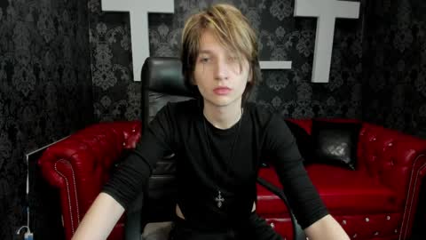 Snapshot of adonbev chatting on April 3, 2026, 4:54 am adonbev online show from April 3, 2026, 4:54 am