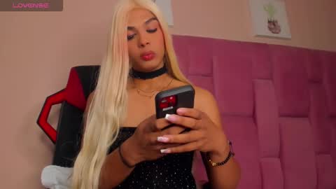 adonis_hot_xx online show from October 19, 2025, 11:16 pm