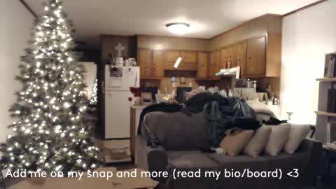 Snapshot of adorable22 chatting on December 17, 2024, 5:18 am adorable22 online show from December 17, 2024, 5:18 am