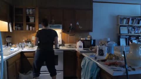 Snapshot of adorable22 chatting on February 15, 2025, 6:33 pm adorable22 online show from February 15, 2025, 6:33 pm