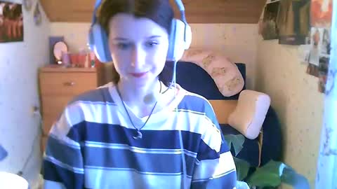 Snapshot of adorable_sparkle chatting on February 10, 2025, 1:22 pm adorable_sparkle online show from February 10, 2025, 1:22 pm