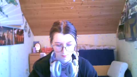 Snapshot of adorable_sparkle chatting on February 12, 2025, 12:55 pm adorable_sparkle online show from February 12, 2025, 12:55 pm
