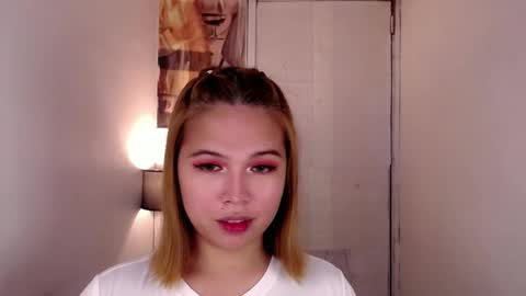 adorabletsforyouxx online show from September 9, 2025, 3:22 pm