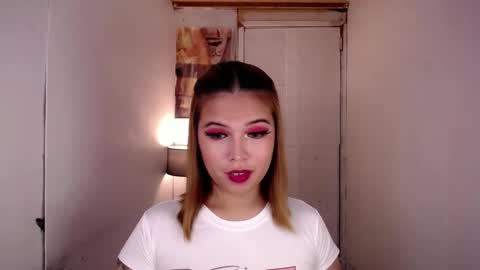 adorabletsforyouxx online show from November 10, 2025, 3:44 pm