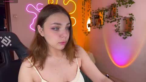 adrean_sofi online show from October 12, 2025, 1:32 pm