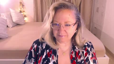 Cryna online show from February 26, 2025, 4:25 am