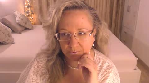 Cryna online show from March 29, 2026, 9:53 am