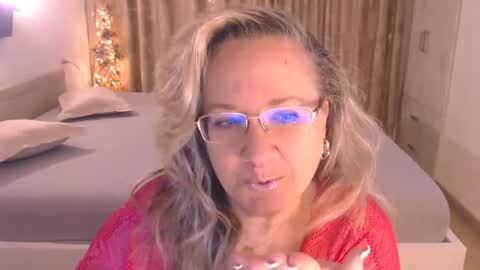 Cryna online show from April 6, 2026, 4:21 am