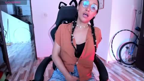 Snapshot of adrena_10 chatting on April 23, 2026, 3:36 pm Adrena10 online show from April 23, 2026, 3:36 pm