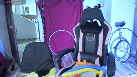 Snapshot of adrena_10 chatting on May 18, 2026, 1:02 am Adrena10 online show from May 18, 2026, 1:02 am