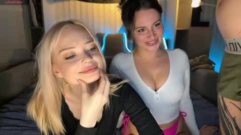 Dorothy Mayfield online show from March 25, 2026, 1:33 am