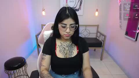 Snapshot of adri_gomez_1 chatting on June 13, 2026, 11:08 am Adri online show from June 13, 2026, 11:08 am