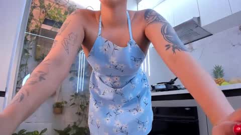 Snapshot of adria_ross chatting on February 21, 2025, 3:32 pm Adriana online show from February 21, 2025, 3:32 pm