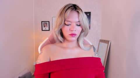 Snapshot of adria_ross chatting on March 1, 2025, 10:02 am Adriana online show from March 1, 2025, 10:02 am