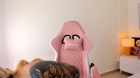 Snapshot of adria_ross chatting on September 21, 2025, 12:18 pm Adriana online show from September 21, 2025, 12:18 pm