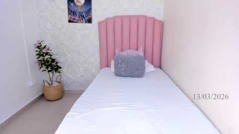 Adriana online show from March 13, 2026, 1:51 pm