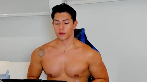 Adrian del Mar online show from June 10, 2026, 1:39 am