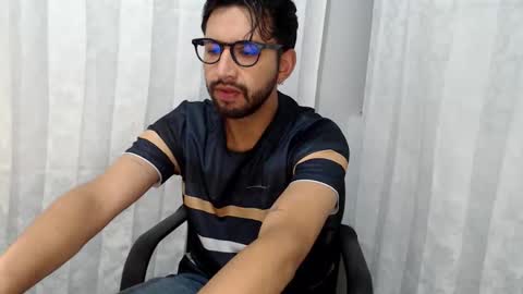 Snapshot of adrian_falcon chatting on June 2, 2026, 2:13 am Adrian Falcon online show from June 2, 2026, 2:13 am