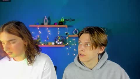 adrian_hart online show from December 22, 2025, 7:44 pm