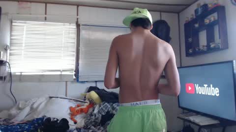 adrian_peter22cm online show from January 5, 2025, 5:20 pm
