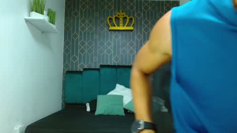 Snapshot of adrian_rae chatting on January 9, 2025, 11:47 am   online show from January 9, 2025, 11:47 am