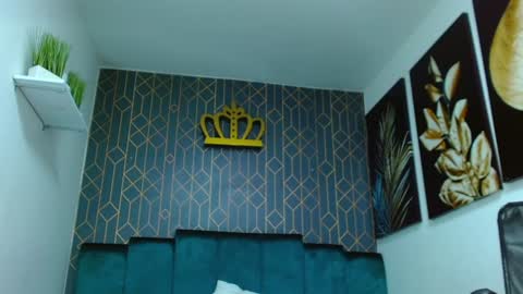 Snapshot of adrian_rae chatting on January 9, 2025, 3:23 pm   online show from January 9, 2025, 3:23 pm