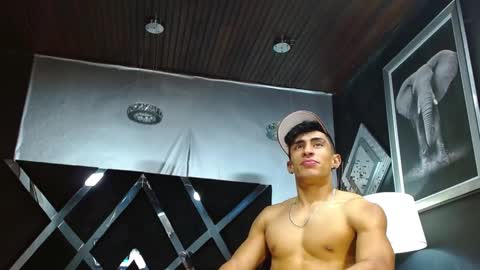 Snapshot of adrian_rae chatting on January 28, 2025, 2:53 pm   online show from January 28, 2025, 2:53 pm