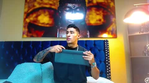 Snapshot of adrian_rae chatting on February 25, 2025, 11:41 am   online show from February 25, 2025, 11:41 am