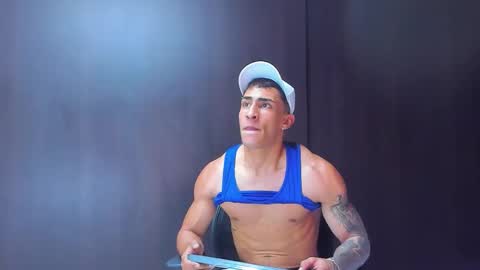 Snapshot of adrian_rae chatting on September 12, 2025, 6:41 pm   online show from September 12, 2025, 6:41 pm