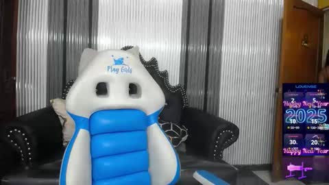 Adriana Martinez online show from February 4, 2026, 2:17 am