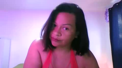 adrianagogo18 online show from October 16, 2025, 11:33 am