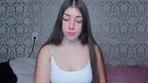 Adriana online show from December 21, 2025, 6:04 pm